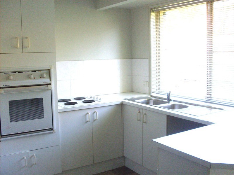 2 Golden Palms Court, Ashmore QLD 4214