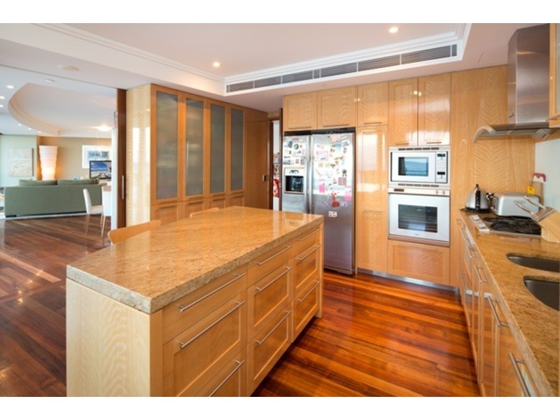 1 Markwell  Avenue, Surfers Paradise QLD 4217