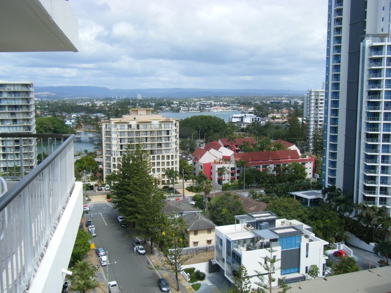 10 Vista Street, Surfers Paradise QLD 4217