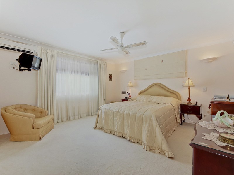 25 Jaguar Drive, Bundall QLD 4217