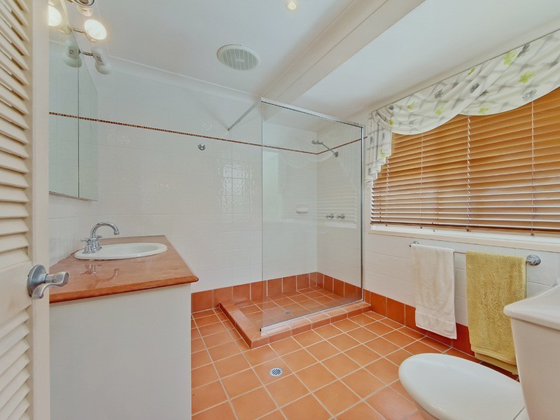 25 Jaguar Drive, Bundall QLD 4217