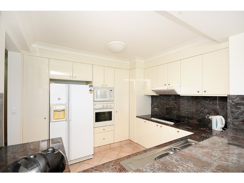 Unit 321/Moroccan Tower The Esplanade, Surfers Paradise QLD 4217