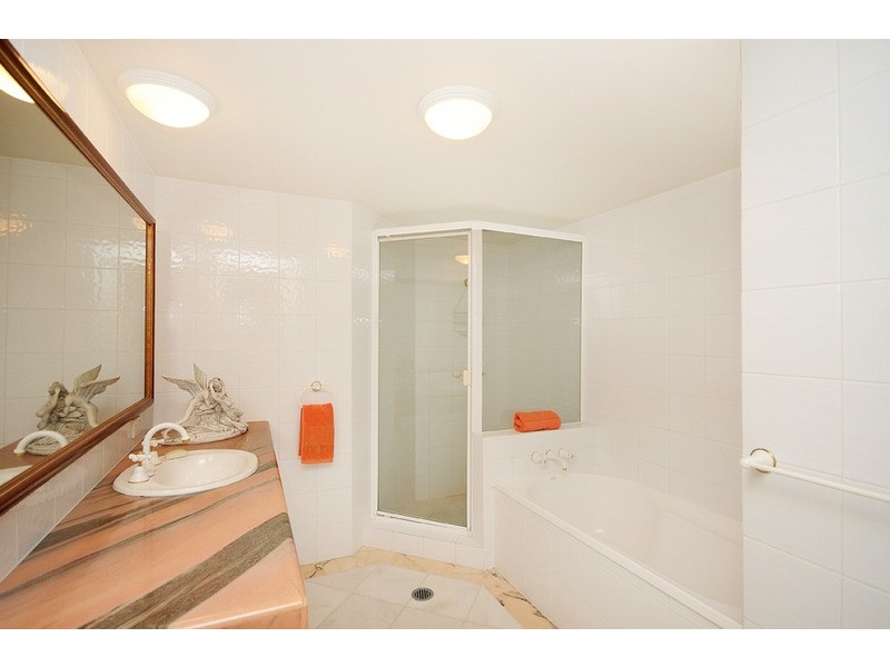 Unit 321/Moroccan Tower The Esplanade, Surfers Paradise QLD 4217