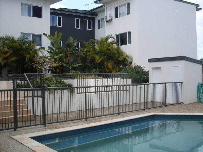 4 Proud  Street, Labrador QLD 4215