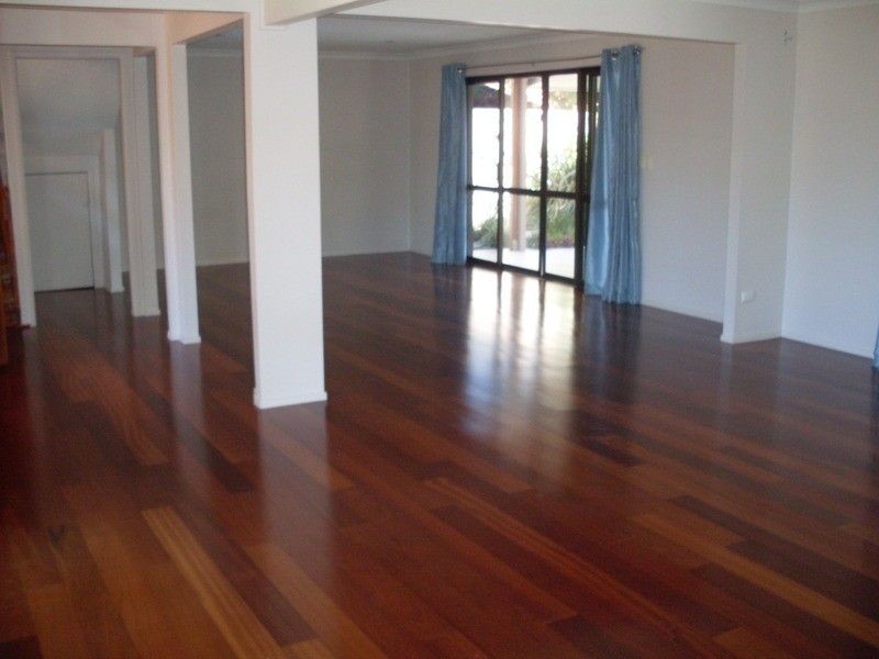 30 Blair Athol Crescent, Sorrento QLD 4217