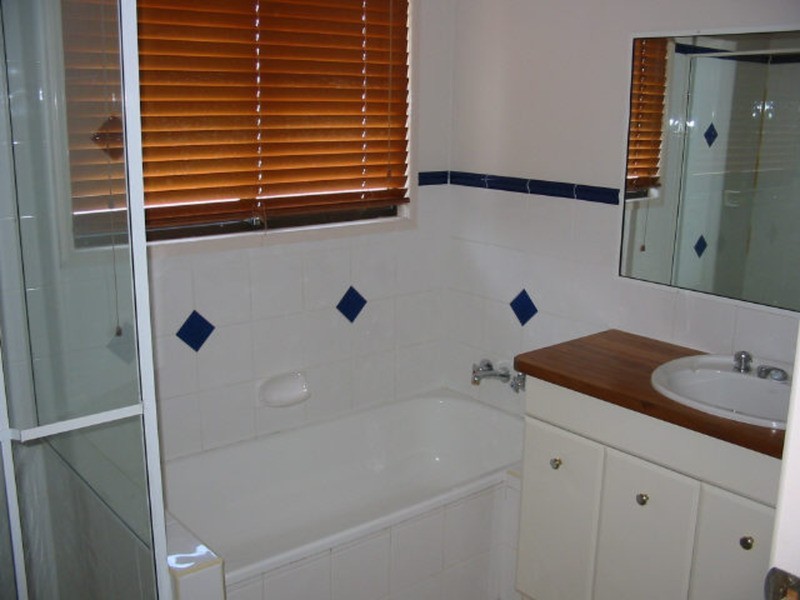 30 Blair Athol Crescent, Sorrento QLD 4217