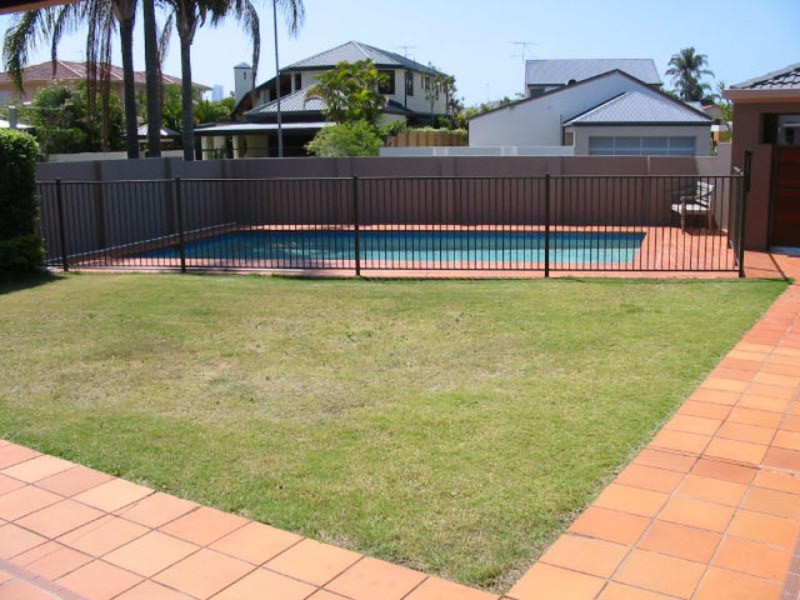 30 Blair Athol Crescent, Sorrento QLD 4217