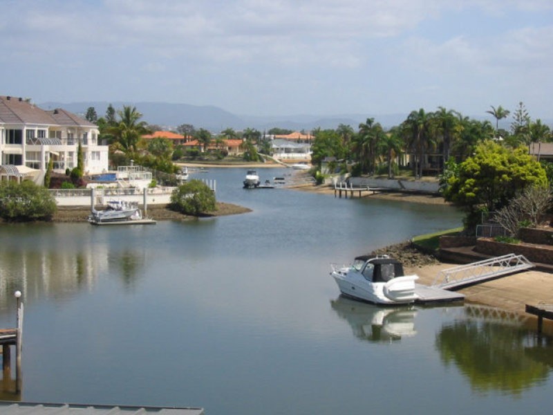 30 Blair Athol Crescent, Sorrento QLD 4217