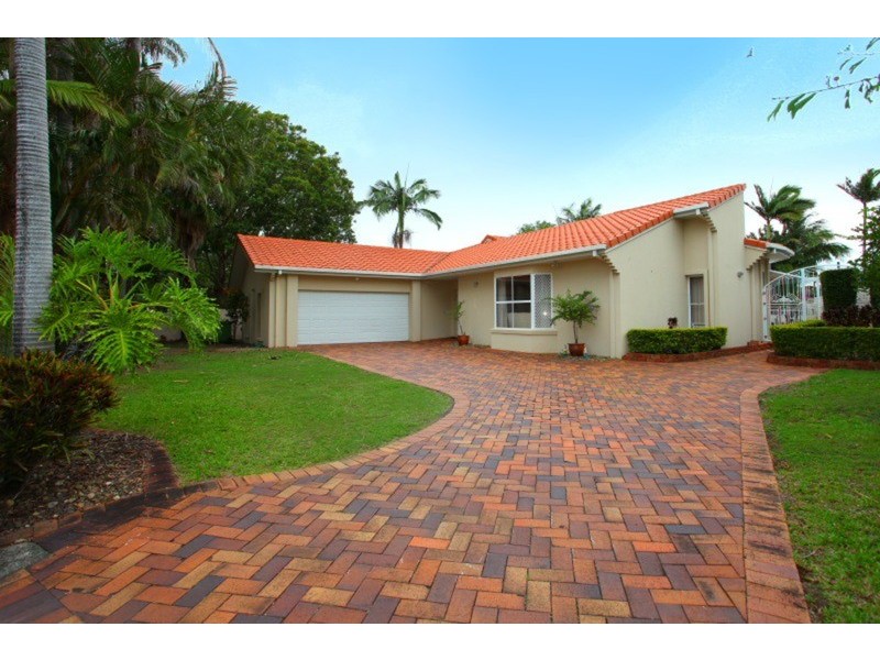 2 Boomerang Crescent, Sorrento QLD 4217