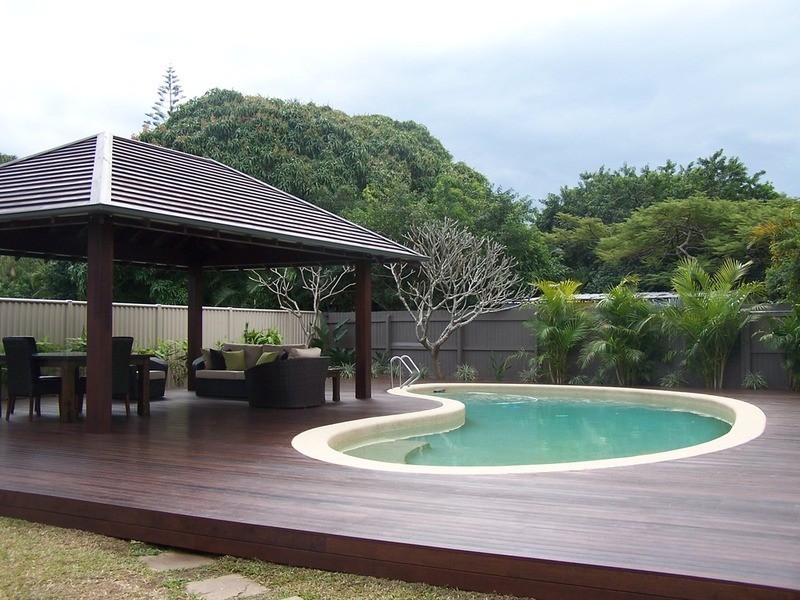 85 Amalfi Drive, Isle Of Capri QLD 4217