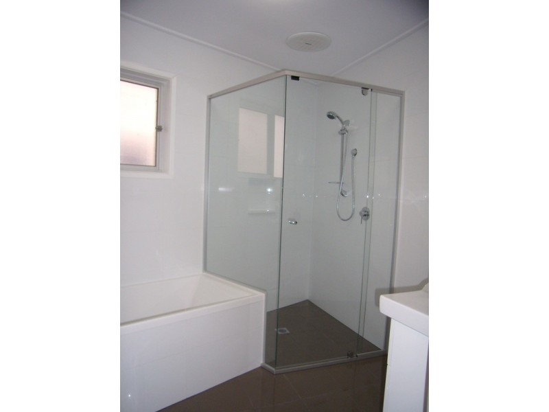 85 Amalfi Drive, Isle Of Capri QLD 4217