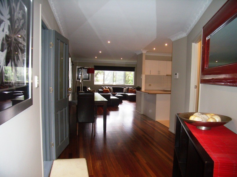 85 Amalfi Drive, Isle Of Capri QLD 4217