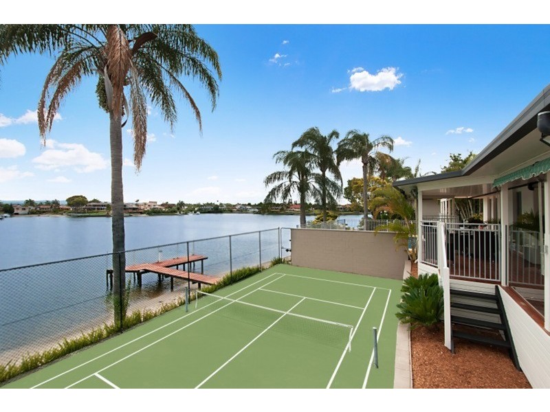 18 Argyle Crescent, Sorrento QLD 4217