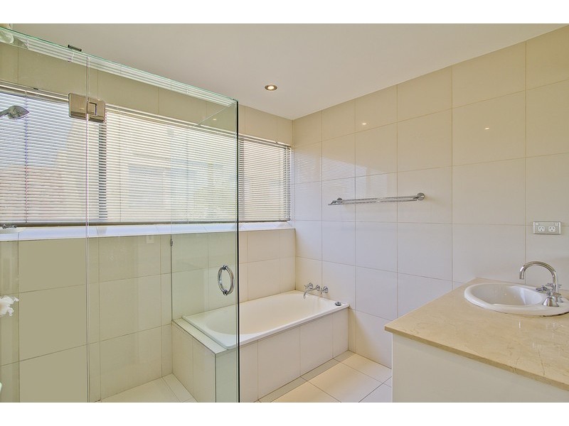 Paradise Waters QLD 4217