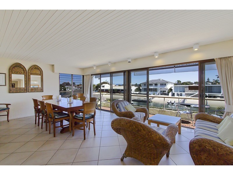 Paradise Waters QLD 4217