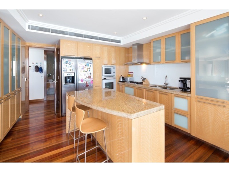 1 Markwell Avenue, Surfers Paradise QLD 4217