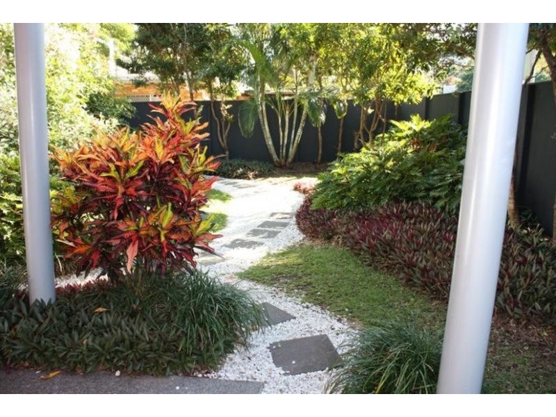 4/1958 Gold Coast  Highway, Miami QLD 4220