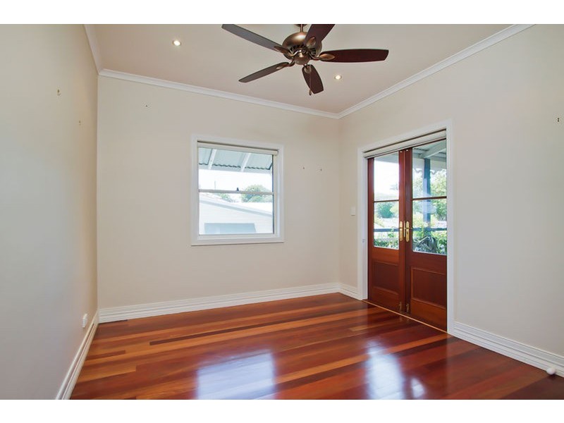 21 Mole Avenue, Southport QLD 4215