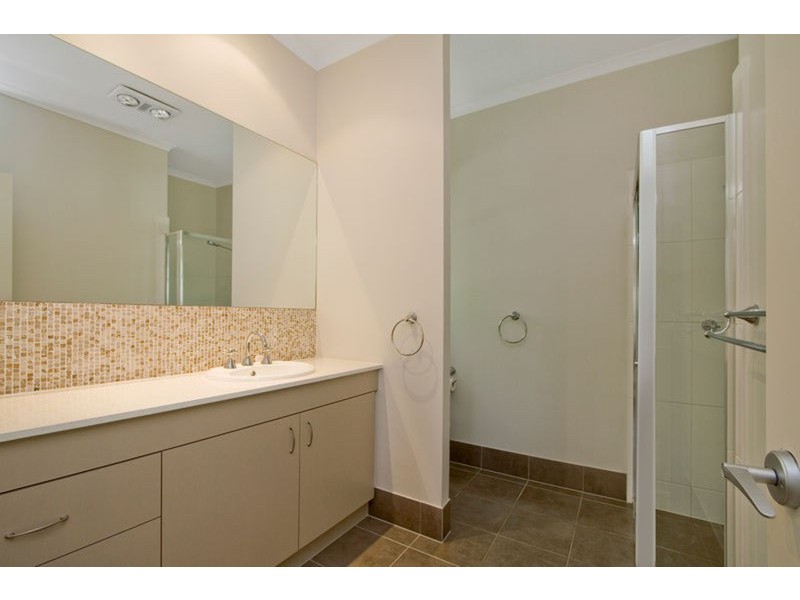 21 Mole Avenue, Southport QLD 4215