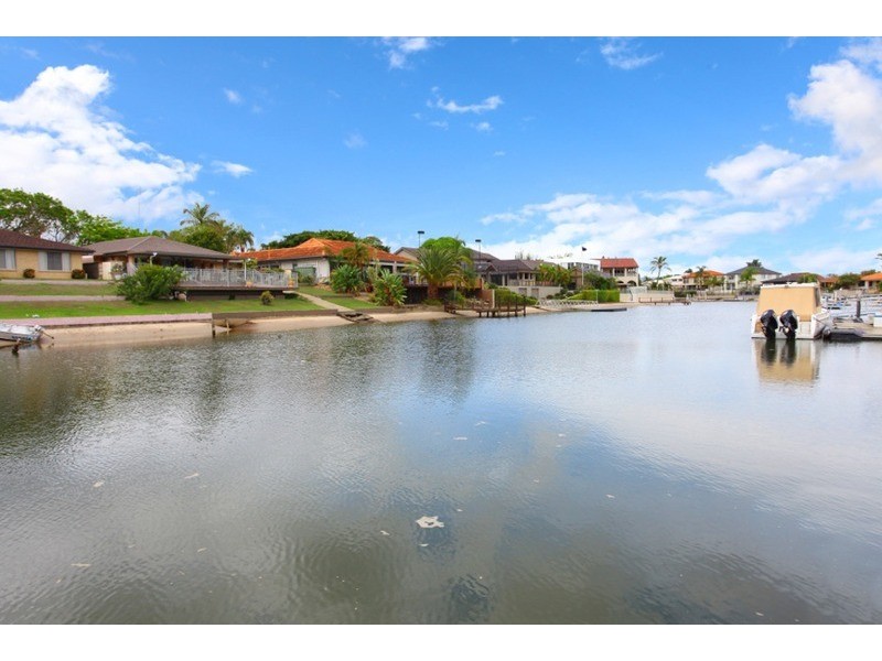 10 Boomerang Crescent, Sorrento QLD 4217
