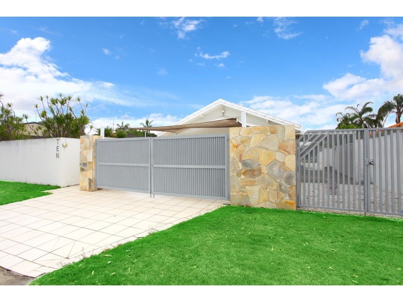 10 Boomerang Crescent, Sorrento QLD 4217