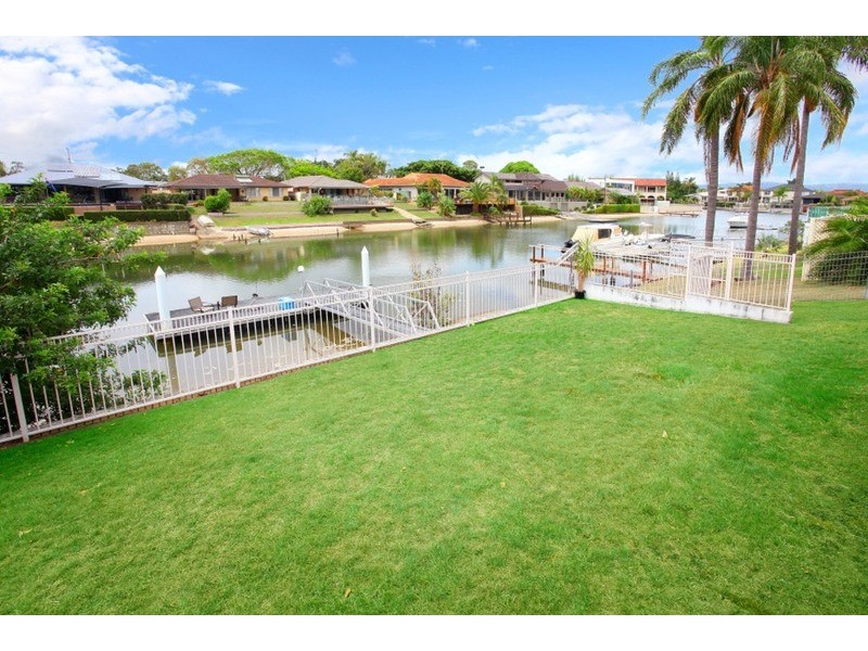 10 Boomerang Crescent, Sorrento QLD 4217