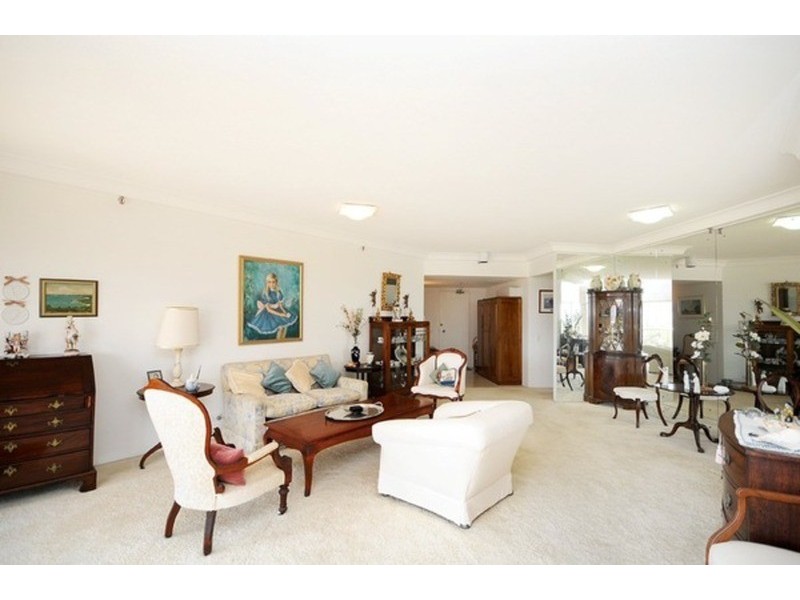 ‘Atlantis West’ 2 Admiralty Drive, Surfers Paradise QLD 4217