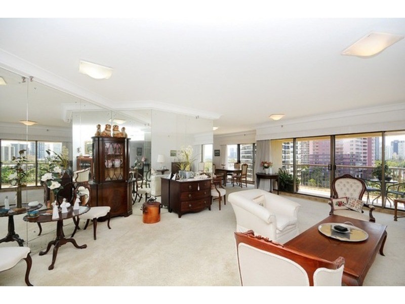 ‘Atlantis West’ 2 Admiralty Drive, Surfers Paradise QLD 4217
