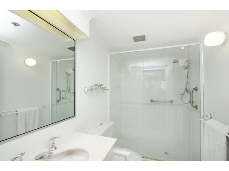 ‘Atlantis West’ 2 Admiralty Drive, Surfers Paradise QLD 4217