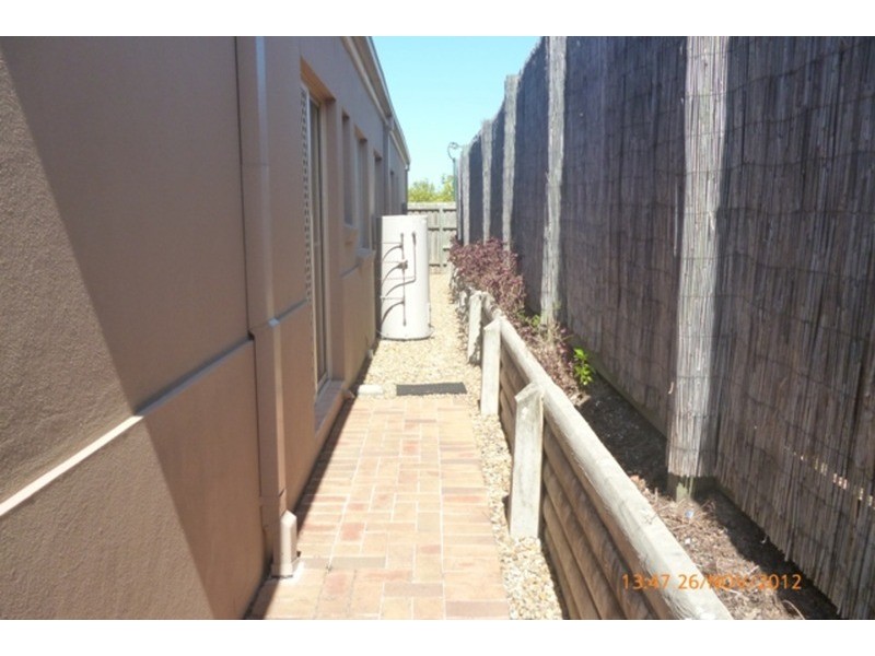 33 Sugargum Court, Molendinar QLD 4214