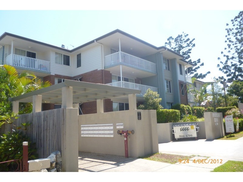 27 Walton  Street, Southport QLD 4215