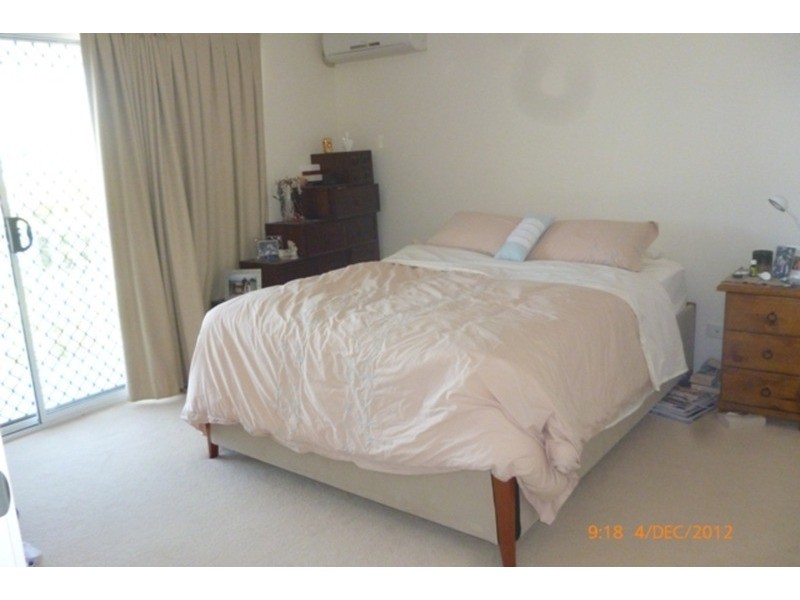 27 Walton  Street, Southport QLD 4215