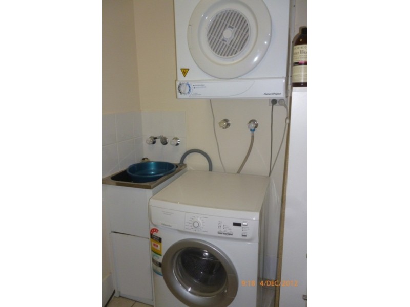 27 Walton  Street, Southport QLD 4215