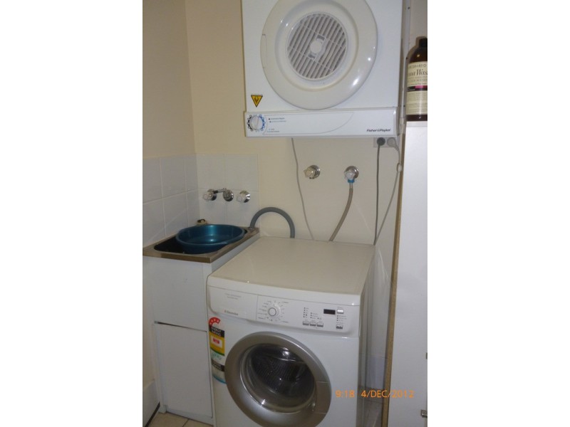 27 Walton  Street, Southport QLD 4215