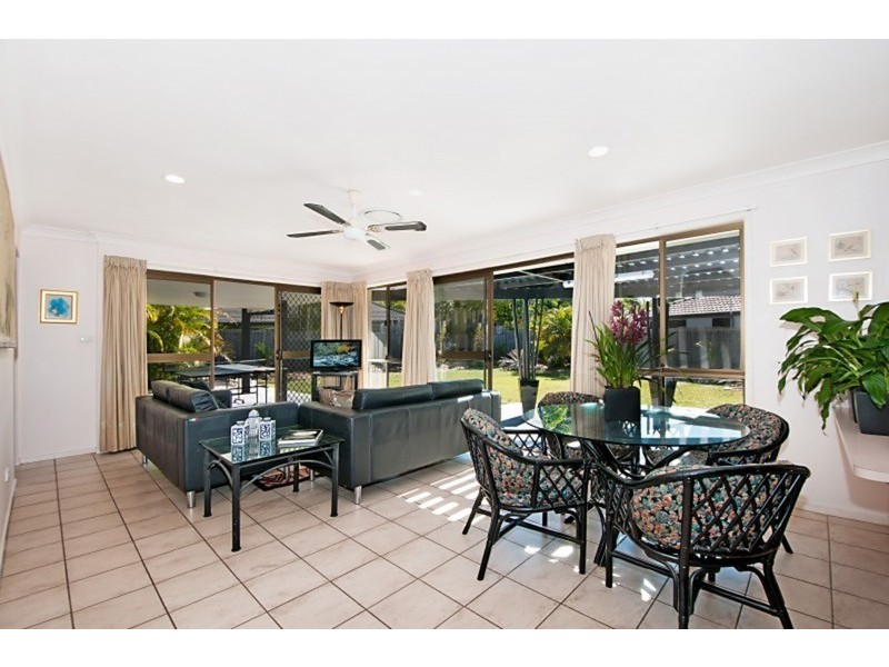 40 Campbell  Street, Sorrento QLD 4217