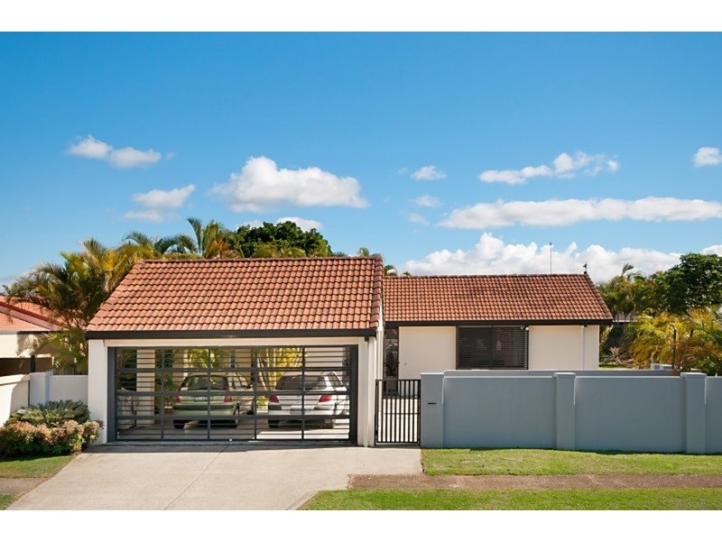 40 Campbell  Street, Sorrento QLD 4217