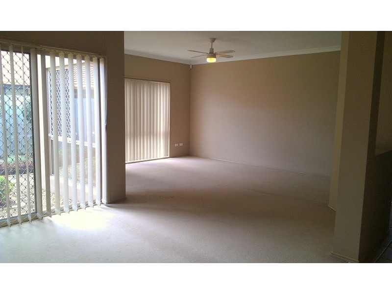 33 Sugargum Court, Molendinar QLD 4214
