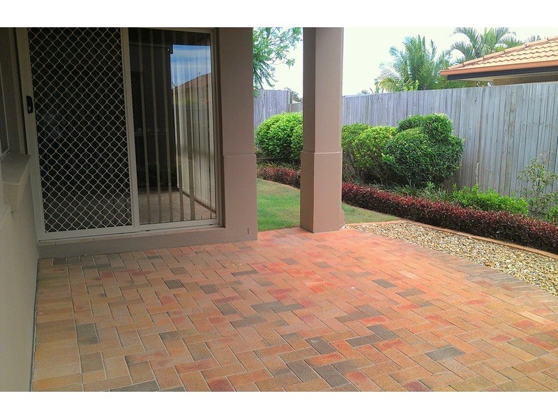 33 Sugargum Court, Molendinar QLD 4214