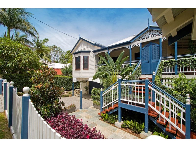 21 Mole Avenue, Southport QLD 4215