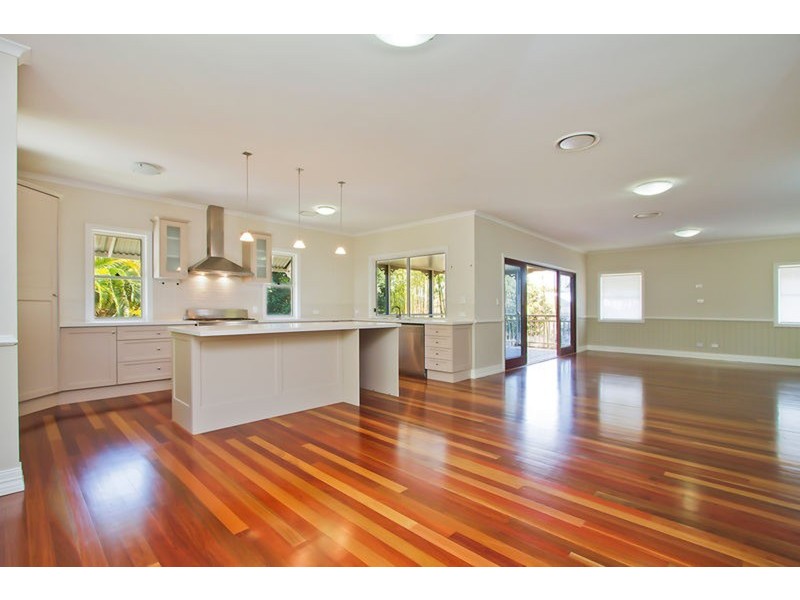 21 Mole Avenue, Southport QLD 4215