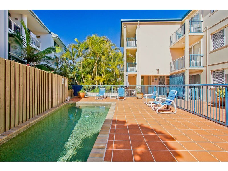 15/4 Adori  Street, Chevron Island QLD 4217