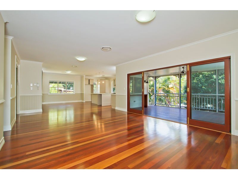 21 Mole Avenue, Southport QLD 4215