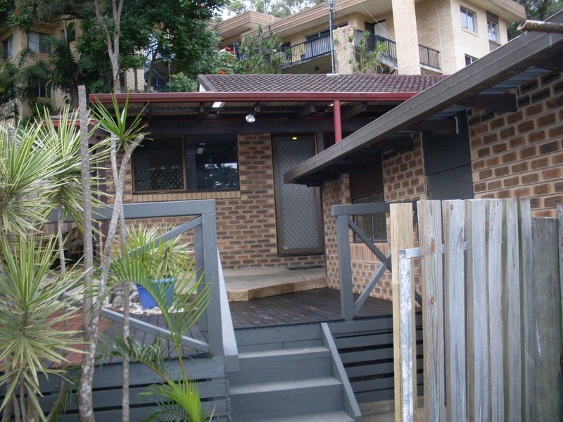 1/68 West Burleigh  Road, Burleigh Heads QLD 4220