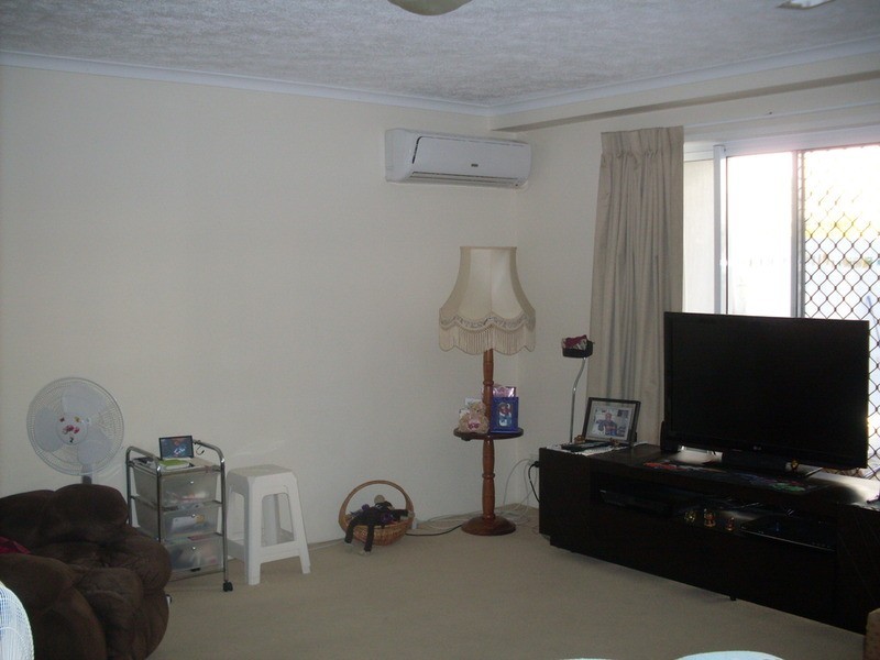 27 Walton  Street, Southport QLD 4215