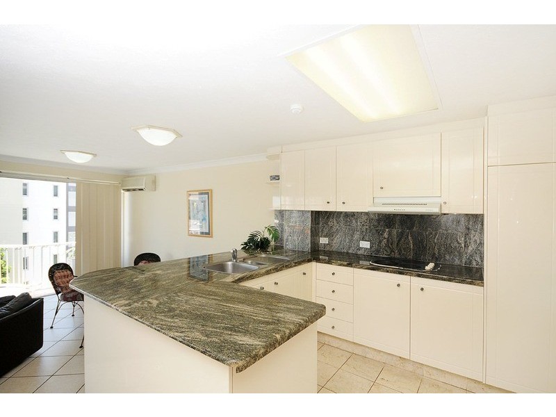 Unit 18/19 Riverview Parade, Surfers Paradise QLD 4217