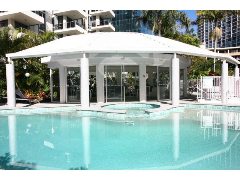 Unit 18/19 Riverview Parade, Surfers Paradise QLD 4217