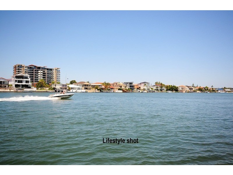 Unit 18/19 Riverview Parade, Surfers Paradise QLD 4217