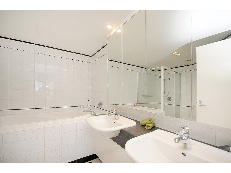 52/Grand Mariner/12 Commodore Drive, Paradise Waters QLD 4217