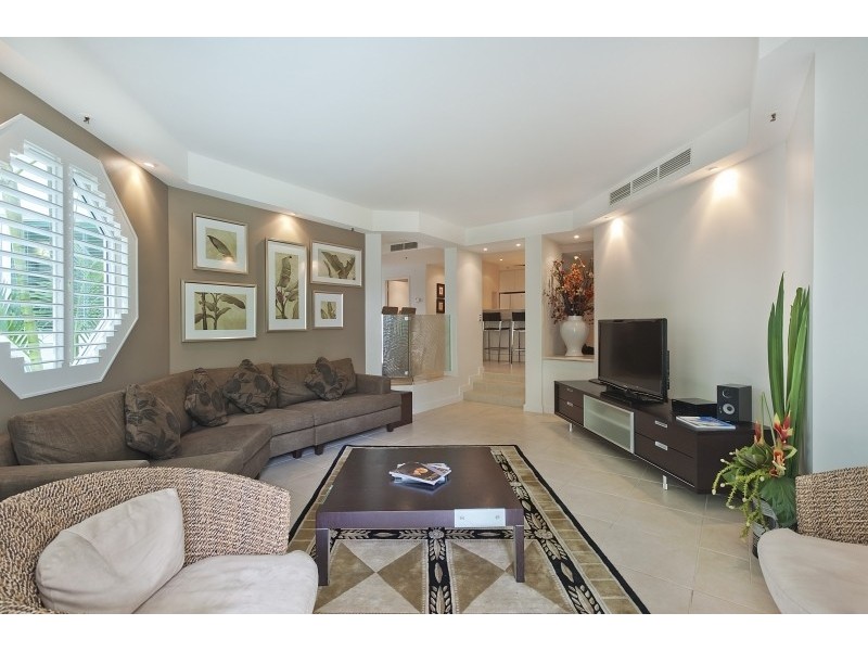 135 Seaworld Drive, Main Beach QLD 4217