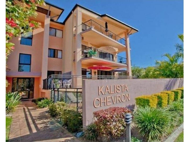 24 Parneno  Street, Chevron Island QLD 4217